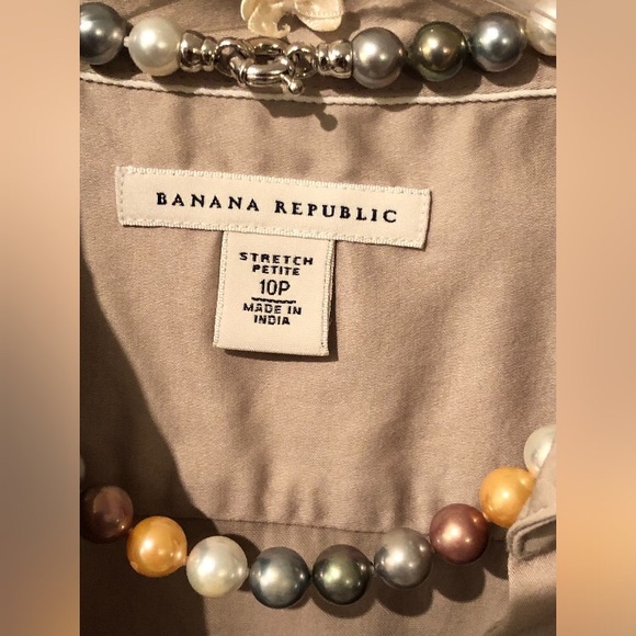 BANANA REPUBLIC Khaki SS Blouse Top Sz 10P NWOT - Picture 4 of 7